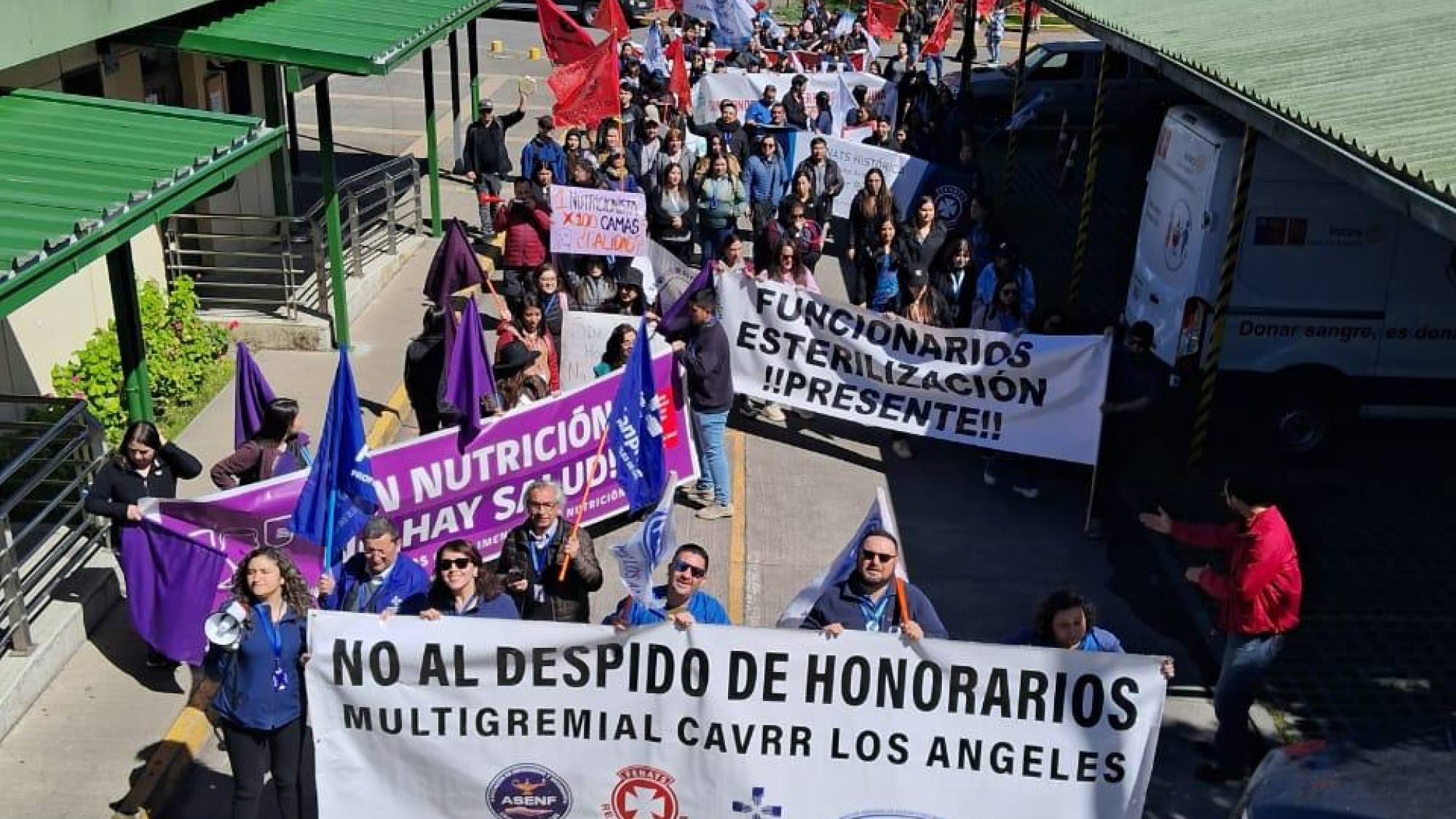 Funcionarios Del Hospital Se Manifestaron Frente Al Edificio En Primer