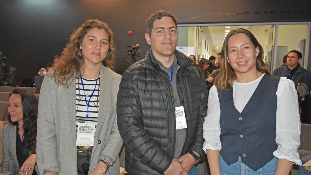 Consuelo Arias, Iñigo Muñoz y Ángela Osorio | La Tribuna