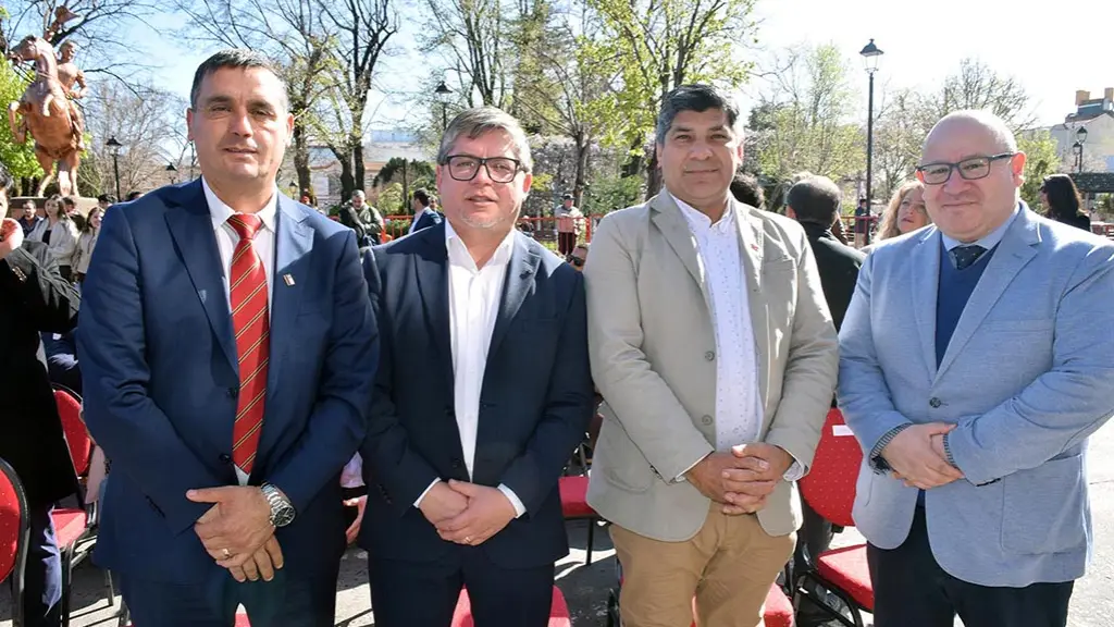 Carlos Toloza, alcalde de Nacimiento; Alfredo Peña, alcalde de Negrete; Guido Sanhueza, Municipalidad de Quilleco y Guido Rodríguez, gerente general Empresa Periodística Biobío Ltda. | La Tribuna