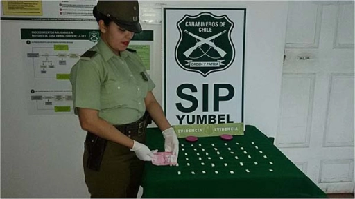 Mujer arrestada por mantener 47 envoltorios de pasta base en Cabrero