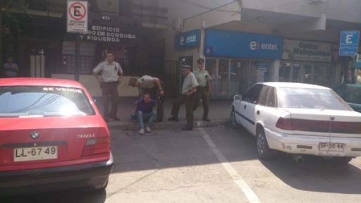 Hombre fue detenido tras intentar robar céntrico local en Los Ángeles