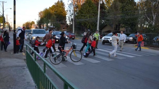 Realizan balance tras entrada a clases de 42 colegios en Los Ángeles