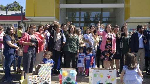 Junji inauguró dos jardines infantiles en Los Ángeles