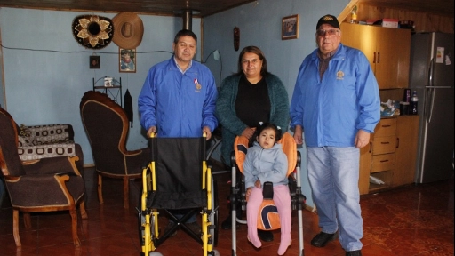 Rotary Club se puso con silla de ruedas para necesitados en la provincia