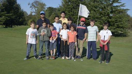 Club de golf cuenta con clínica deportiva impartida por profesionales