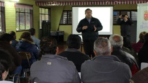 Presentan proyecto de centro deportivo para Villucura en Santa Bárbara