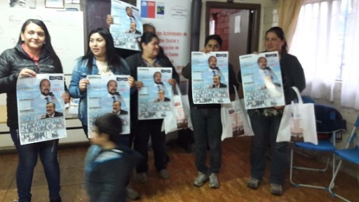 Entrega de calendarios con rostro de Guillier gatilla denuncia por propaganda electoral