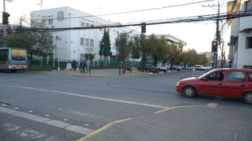 Dos peatones fueron atropellados fuera de la Primera Comisaría de Los Ángeles