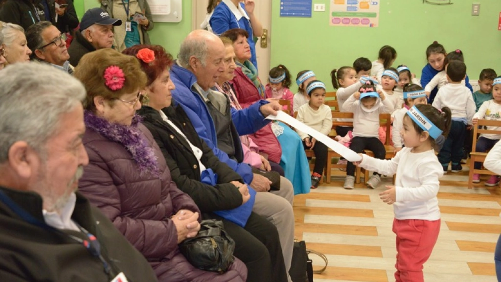 El encuentro que se llevó a cabo en jardín infantil Kennedy además contó con actividades para los adultos mayores y niños. / La Tribuna