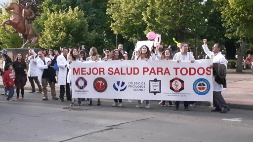 Colegio Médico deja atrás las marchas y anuncia Consejo General en Santiago