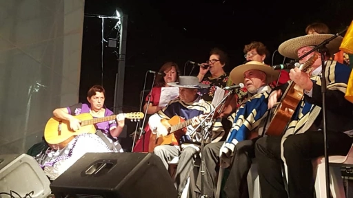 Santabarbarinos de gira:  Senderos de mi tierra alcanzó el éxito en festival folclórico de Uruguay