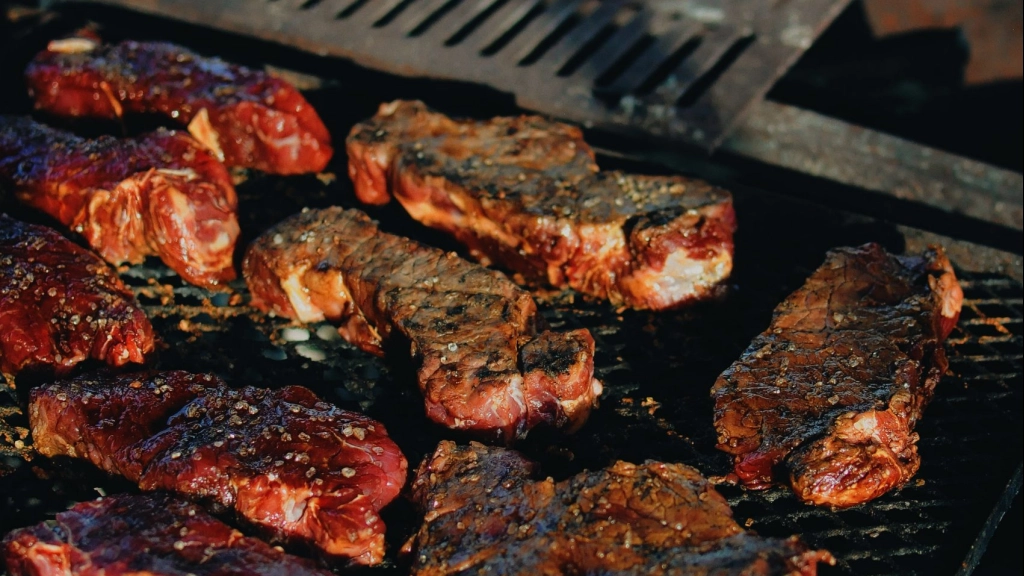 selective-focus-photography-of-meat-on-grill-2491273, 