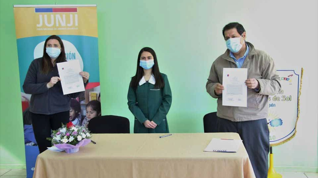 3 Municipalidad de Tucapel y Junji firmaron convenio, 