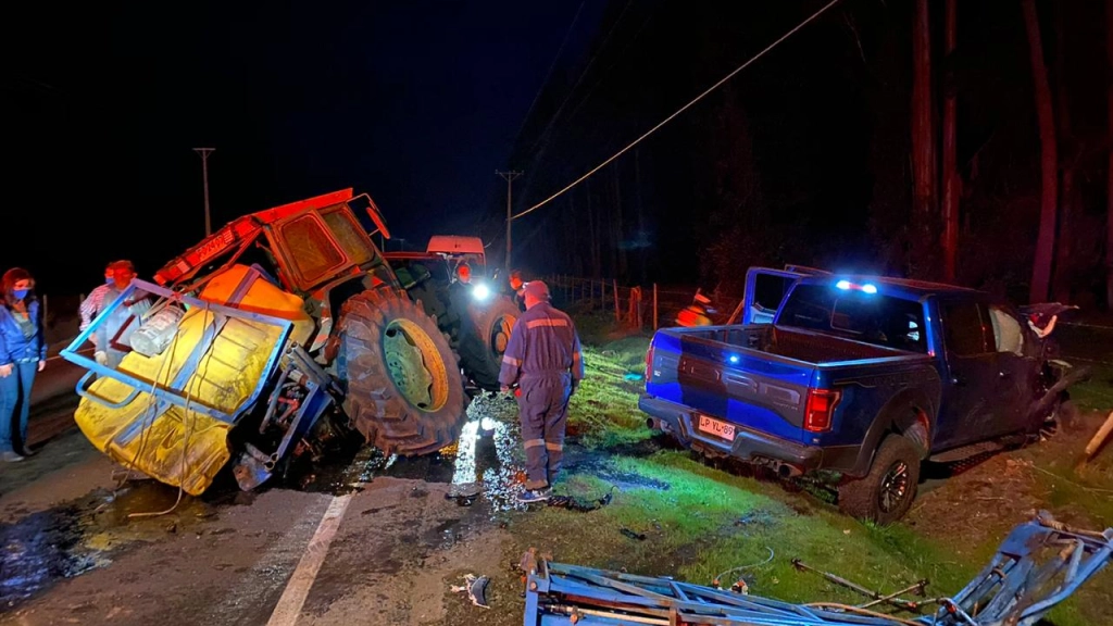 accidente camioneta tractor, 