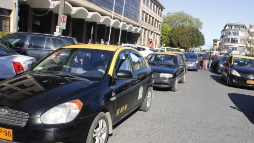 Cerca de 1.200 conductores de taxis y transportistas en la provincia de Biobío recibirán el bono de .000