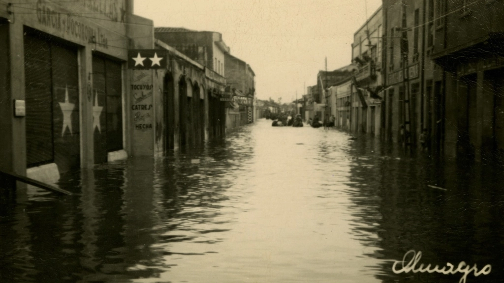 inundación en calle Almagro (1), 