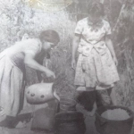 Teorinda Medina, con sus hijos Luzmira y Miguel, 