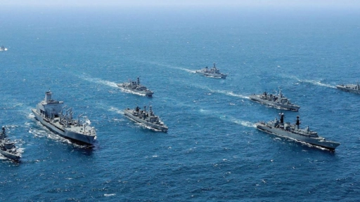 Armada monitorea al avance de la súper flota pesquera de 330 embarcaciones chinas