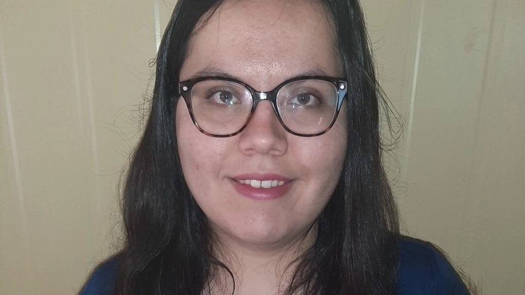 María Alejandra Inostroza Beltrán. Licenciada en Enfermería. Miembro del Colegio de Enfermeras de Chile, 