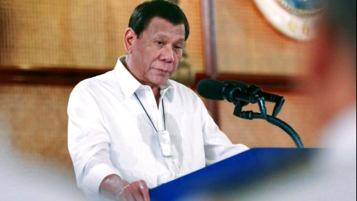 En Filipinas presidente ordena arrestar a quienes usen mal la mascarilla