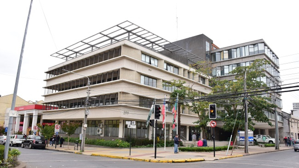 Concejo Municipal de Los Ángeles aprueba aumento de dieta y genera