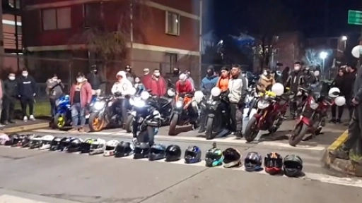Galería de fotos: Realizaron velatón por joven motociclista fallecido