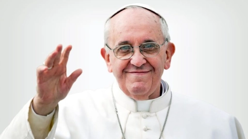 El papa Francisco sale del hospital tras pasar diez días ingresado por una cirugía