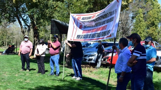 Vecinos protestan contra la instalación de planta de tratamiento de aguas servidas en El Peral