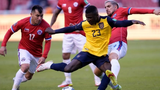 Chile cae 2-0 ante Ecuador en Eliminatorias