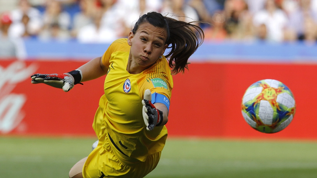 Mundial Femenino: Chile vs EEUU, 16 de Junio de 2019/PARISChristiane Endler durante el partido por el  grupo F del Mundial Femenino Francia 2019 entre las selecciones de Chile vs EEUU  jugado en el Estadio Parc des Princes de Paris FOTO: MARIO DAVILA/AGENCIAUNO