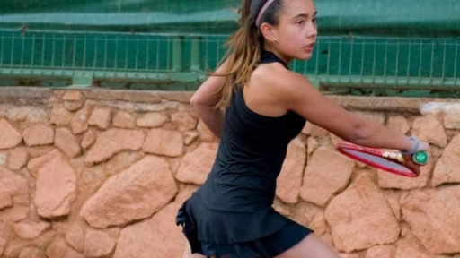 Tenista angelina Consuelo Alarcón sigue sumando puntos para el ranking latinoamericano