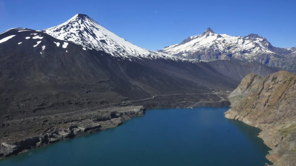 ahora 13121, La laguna Laja ya estaba reduciendo sus reservas a inicios del año 2000.