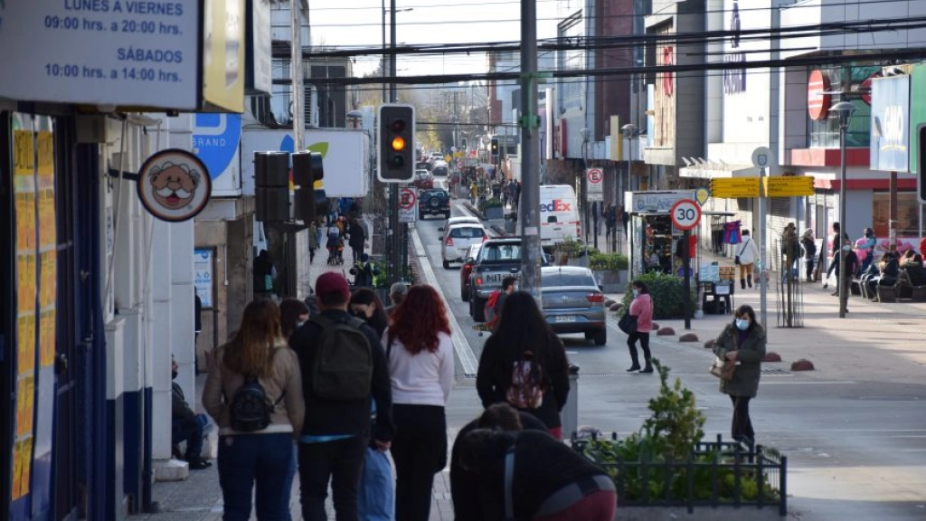 covid 0412, La mayor cantidad de caso acumulados se registró en la ciudad de Los Ángeles, con 22.847 casos, seguido de Concepción (21.372) y Talcahuano (13.821).