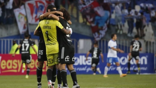 Colo Colo se queda con la Supercopa superando a U. Católica por 2 a 0
