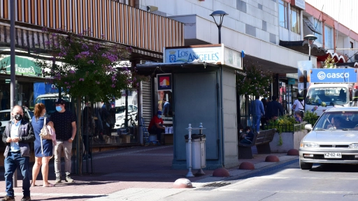 Los Ángeles: Detienen a dos personas por intentar robar un Kiosco