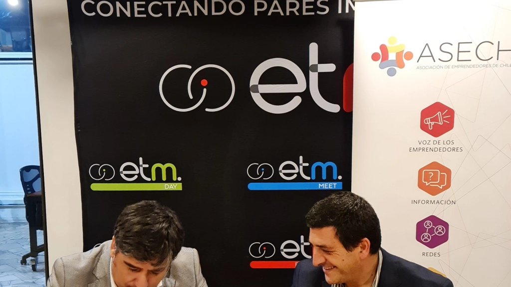 20220630_192436, El convenio fue firmado por el presidente de la ASECH, Marcos Rivas, y Daniel Daccarett, fundador de ETM. / Foto cedida.