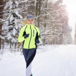 front-view-of-woman-running-in-winter-forest, <a href='https://www.freepik.es/fotos/jogging'>Foto de jogging creado por gpointstudio - www.freepik.es</a>