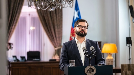Presidente Gabriel Boric destacó que Chile quiere y valora su democracia