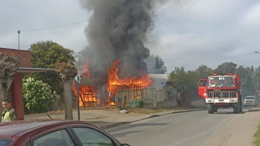 Incendió destruyó por completo una vivienda en Yumbel