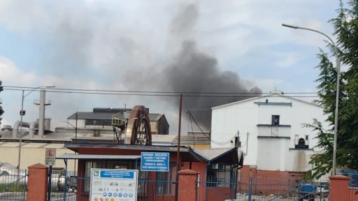 Incendio destruyó parte de una de las bodegas de la ex empresa Iansa