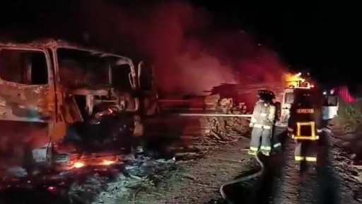 VIDEO: Nuevo ataque incendiario dejó cuatro camiones forestales destruidos en Mulchén