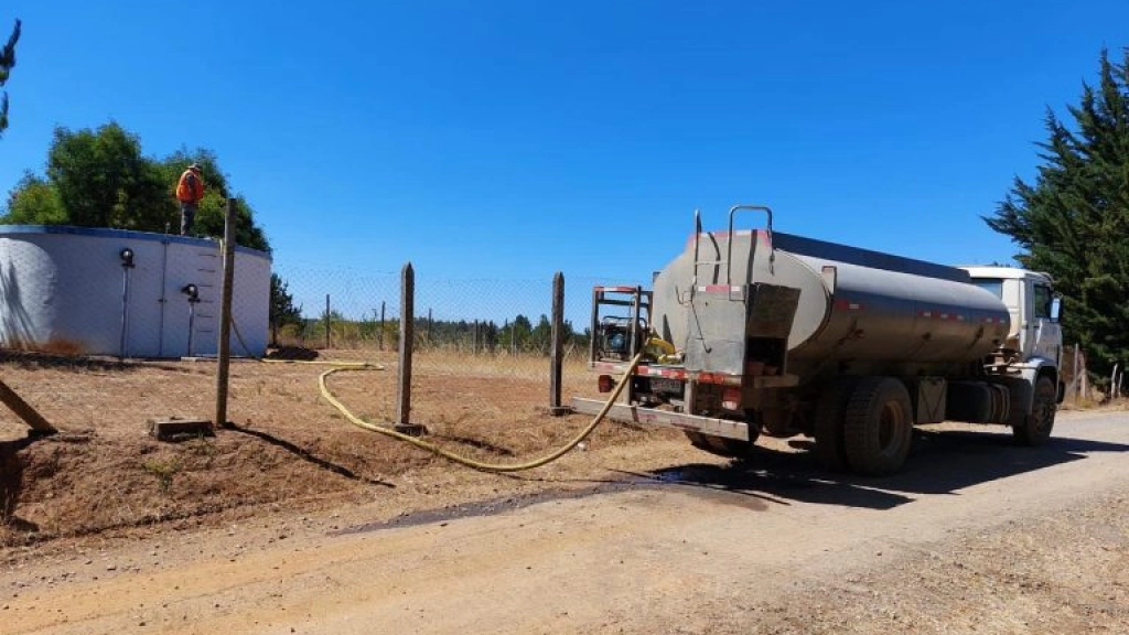 am 1 2110, 13 municipios de la provincia de Biobío requieren que se entregue agua a parte de su población durante todo el año y según se proyecta, necesitarán más de la que ya reciben en el futuro.