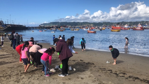 Niños de escuela rural de La Perla viajaron a conocer el mar: Abordaron El Huáscar y navegaron hacia isla Quiriquina