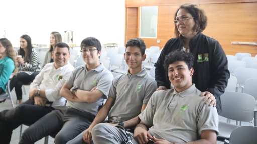Con robot que controla plagas:  Estudiantes del Liceo El Huertón ganan competencia de Innovación