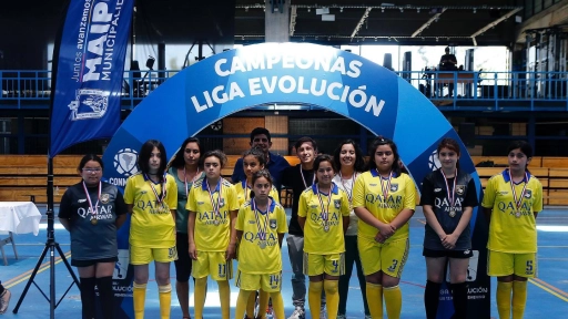 Escuela Guillermo Marín Carmona de Los Ángeles se quedó con el tercer lugar en Fútsal Evolución