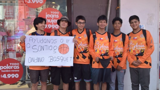 Basquetbolistas solicitan dinero en la calle para acudir a campeonato nacional