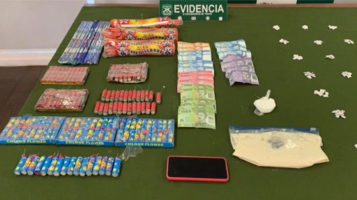 VIDEO: Drogas, petardos y dinero incautan tras operativo policial en Mulchén