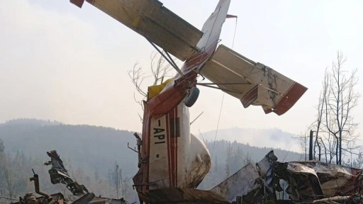 (Foto) Capotó avión que combatía incendios forestales en Hualqui