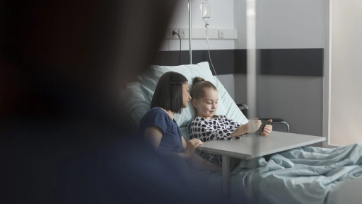 El complejo escenario que viven padres con hijos hospitalizados por largos periodos de tiempo
