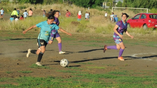 Liga de fútbol femenino abre sus puertas a nuevos clubes
